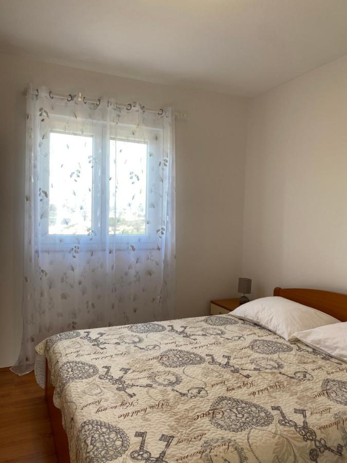 Apartments Mikecin Novigrad  Exterior photo